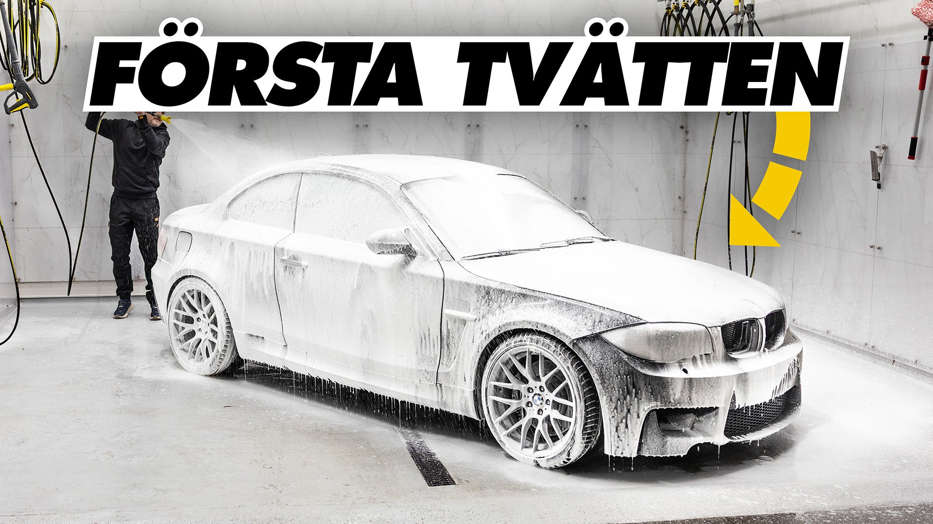 Se när vi tvättar en BMW 1M för första gången på över 5 år!